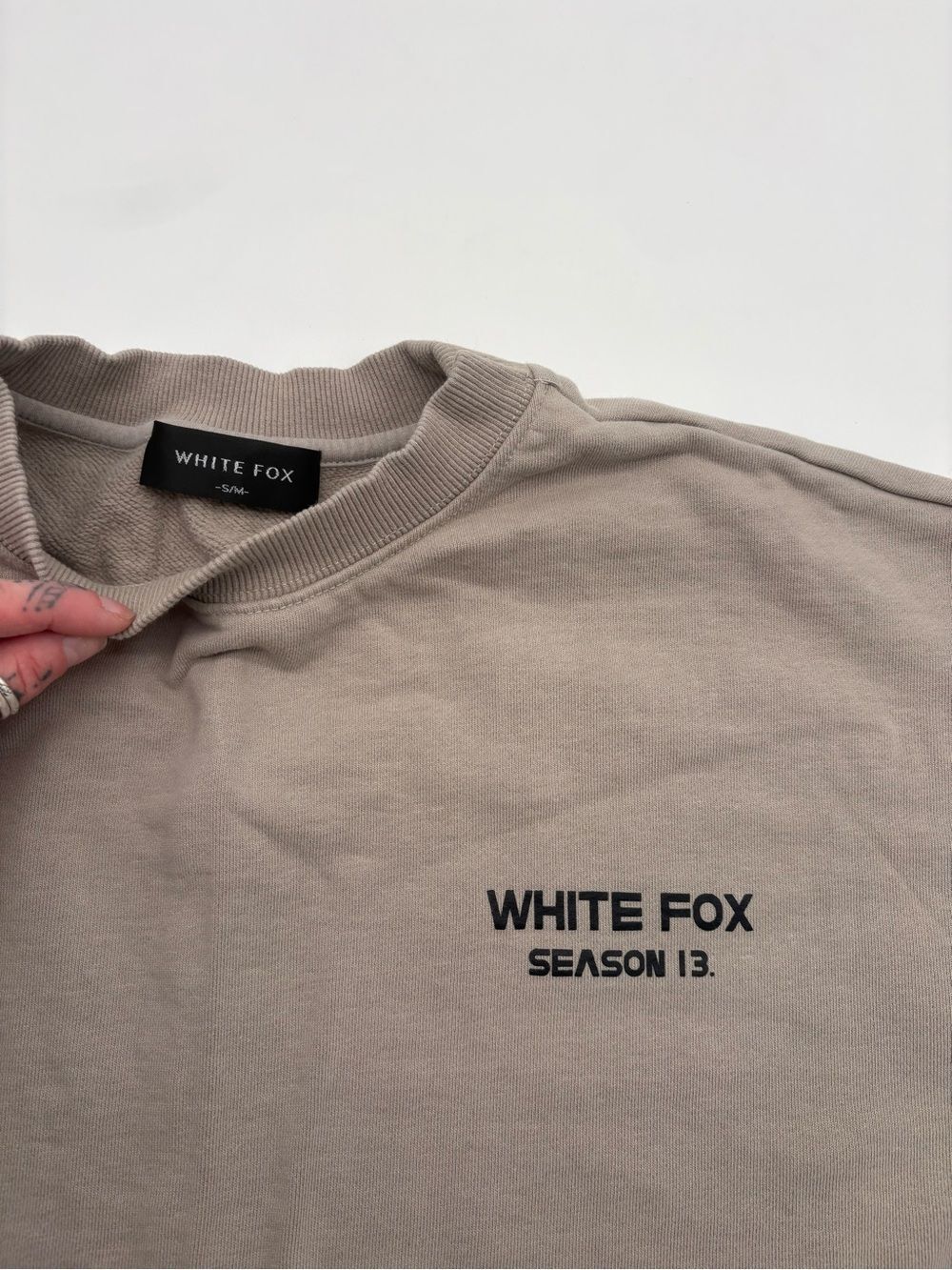 White Fox Cropped Sweatshirt - Picture 5 of 8